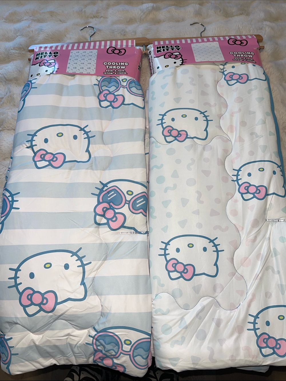 ❤️NEW!!!❤️Beautiful!Hello Kitty Cooling Throw Blanket 50”x70”. LAST ONE!